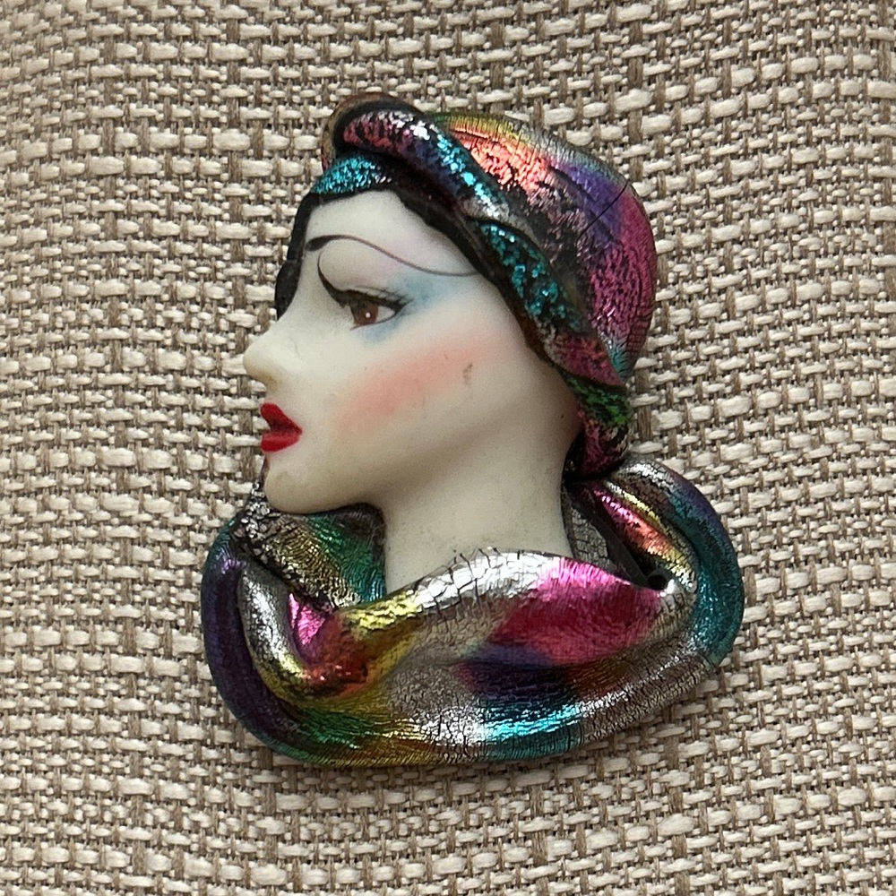 Jaretta Signed 70’s Woman Brooch